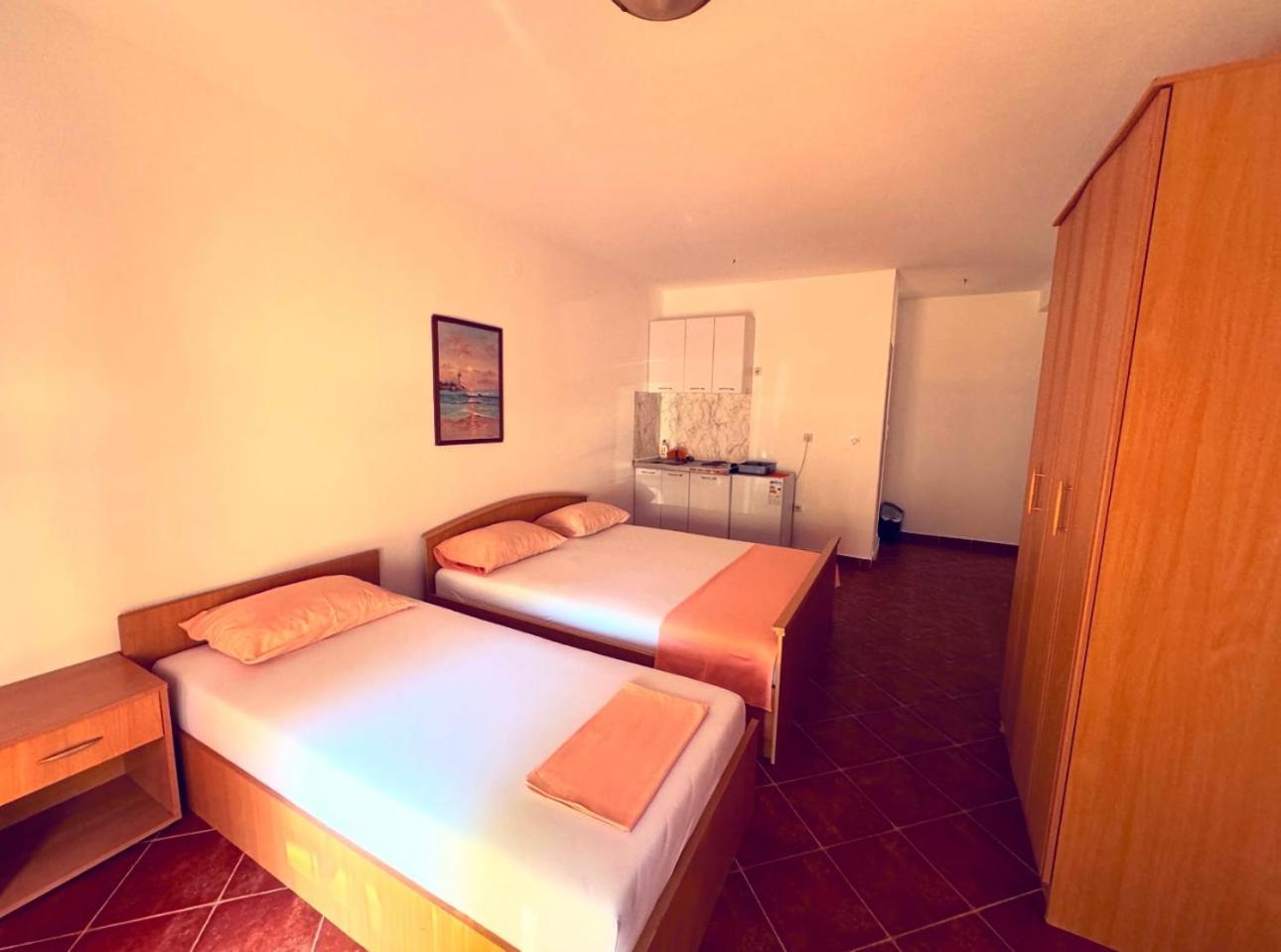 Guesthouse Mb Knezevic Budva Eksteriør bilde