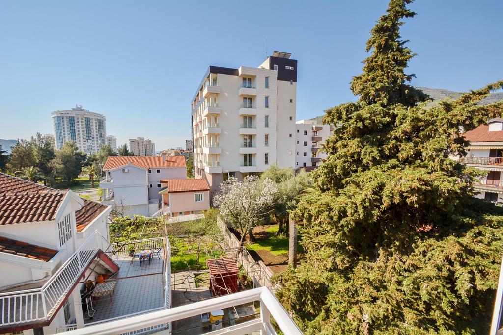 Guesthouse Mb Knezevic Budva Eksteriør bilde