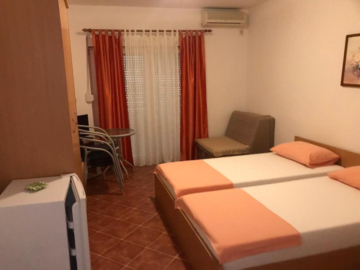 Guesthouse Mb Knezevic Budva Eksteriør bilde